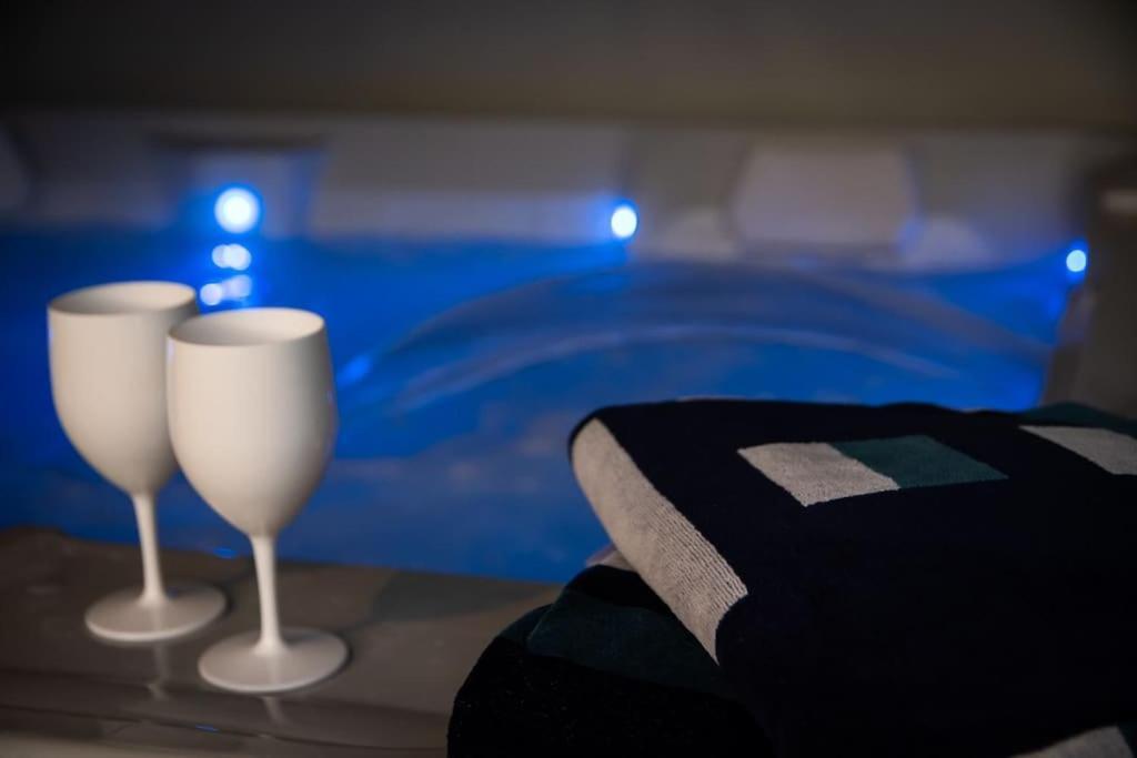 Luxury Central Bmth House With Hot Tub. Stunning! 伯恩茅斯 外观 照片