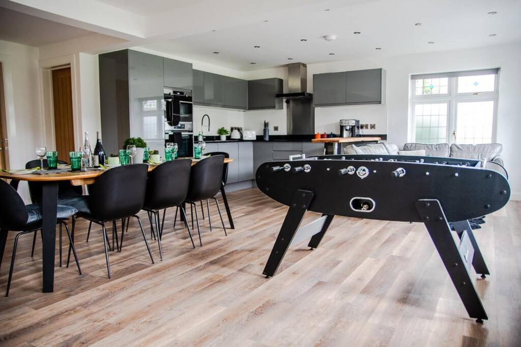 Luxury Central Bmth House With Hot Tub. Stunning! 伯恩茅斯 外观 照片